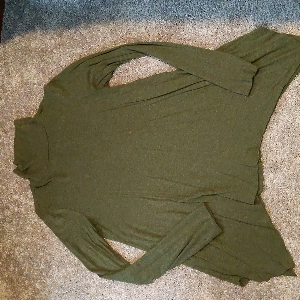 AE soft and sexy long sleeve 💚